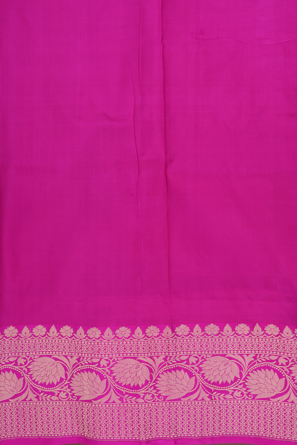 Banarasi Silk Saree In Navy Blue With Thilagam Motifs
