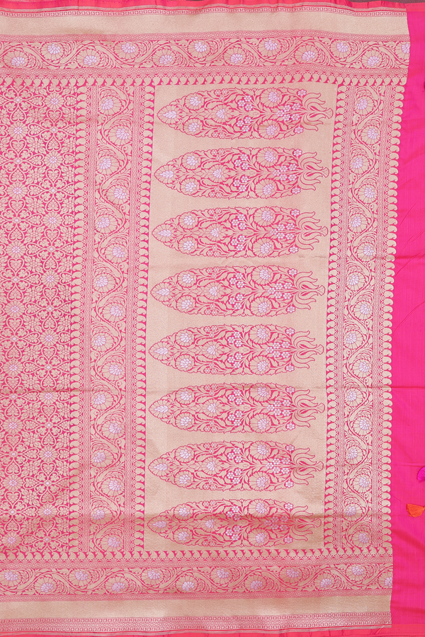 Banarasi Silk Saree In Pink With Floral Design