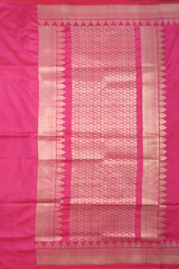 Banarasi Silk Saree In Pink With Zari Buttas