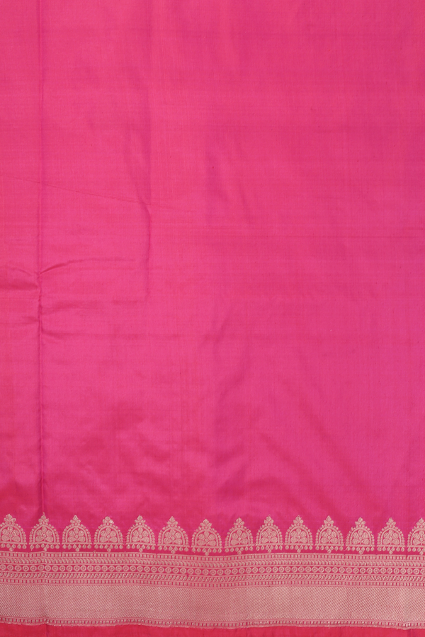 Banarasi Silk Saree In Pink With Zari Buttas