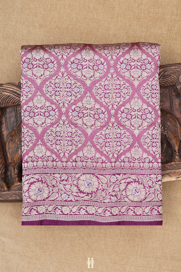 Banarasi Silk Saree In Purple With Ogee Design