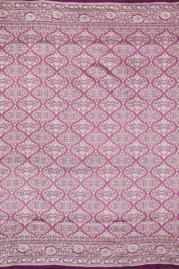 Banarasi Silk Saree In Purple With Ogee Design