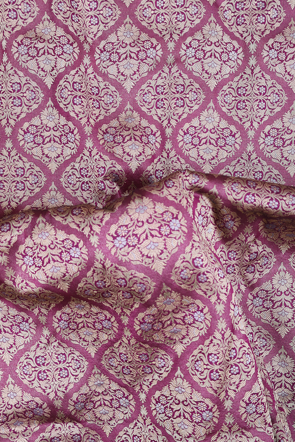 Banarasi Silk Saree In Purple With Ogee Design