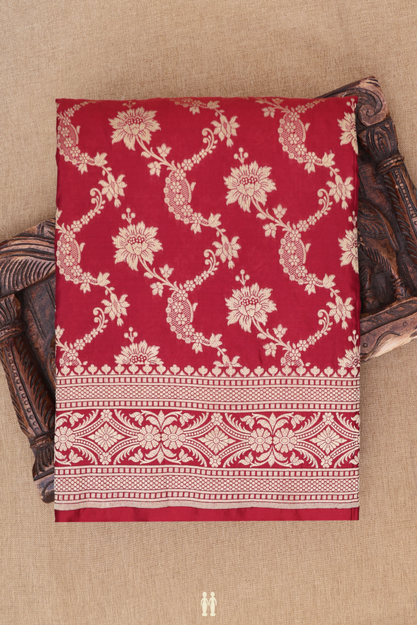 Banarasi Silk Saree In Red With Floral Design
