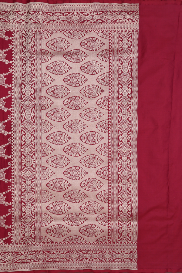 Banarasi Silk Saree In Red With Floral Design