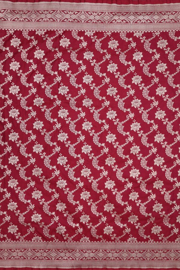 Banarasi Silk Saree In Red With Floral Design