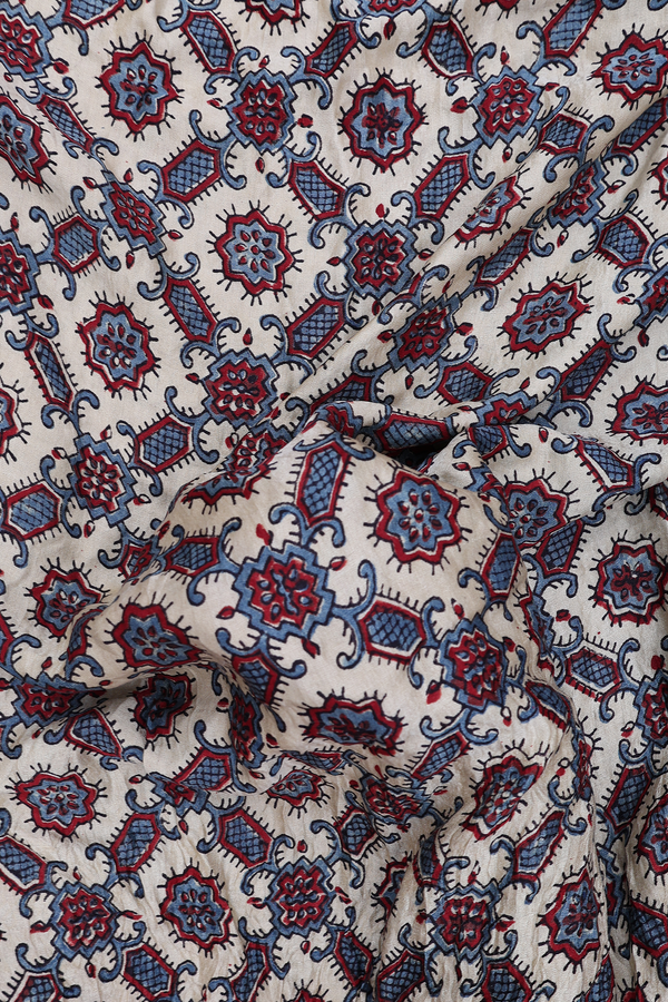 Bandhani Silk Saree In Cream Color With Printed Design