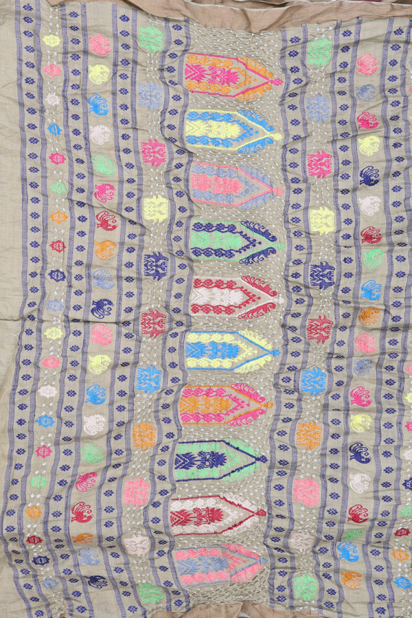 Bandhani Silk Saree In Light Khaki With Tie And Dye Design