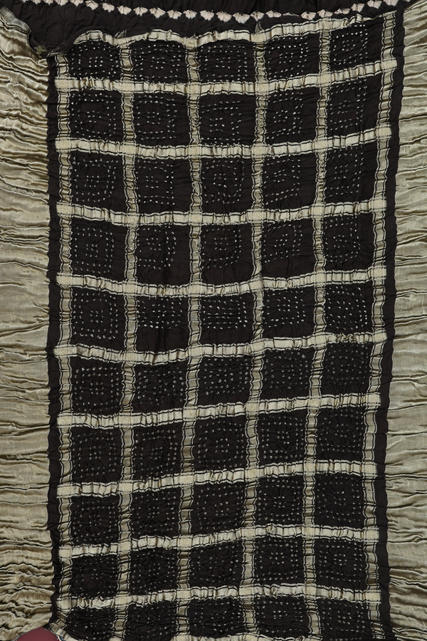 Bandhani Silk Saree In Multicolor With Scallop Design