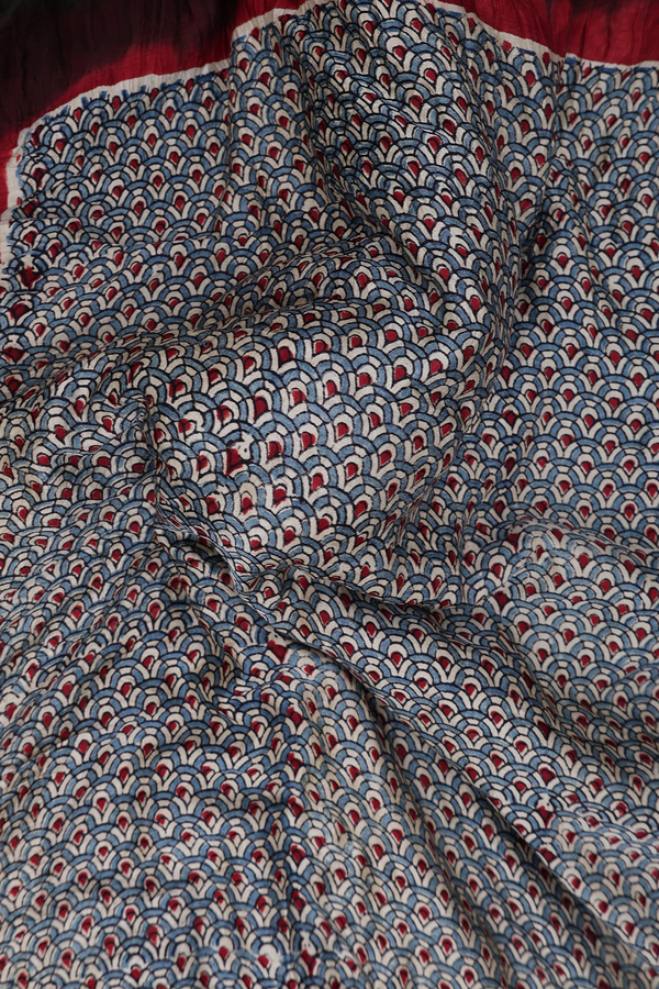 Bandhani Silk Saree In Multicolor With Scallop Design