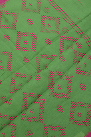 Bengal Cotton Saree In Green With Threadwork Design