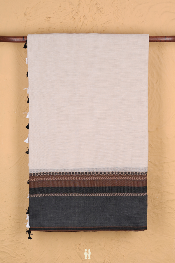 Bengal Cotton Saree In Beige With Contrast Border