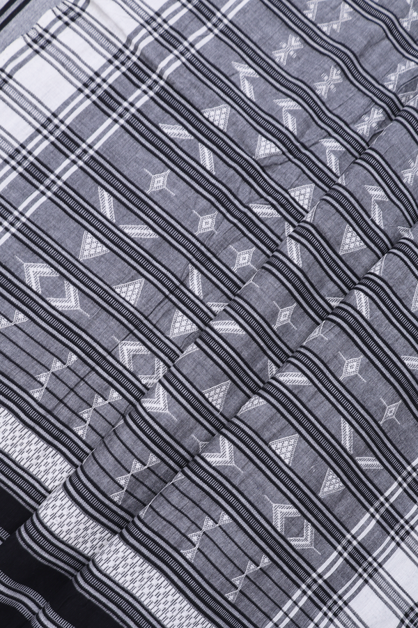 Bengal Cotton Saree In Black With Threadwork Buttas