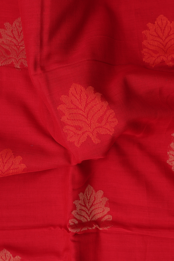 Bengal Cotton Saree In Chilli Red With Allover Motifs