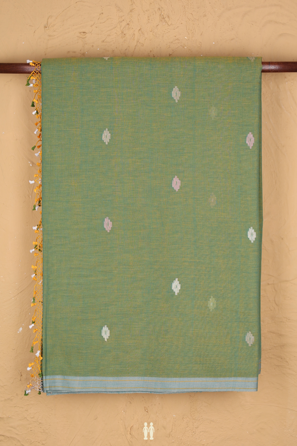 Bengal Cotton Saree In Green With Threadwork Buttas