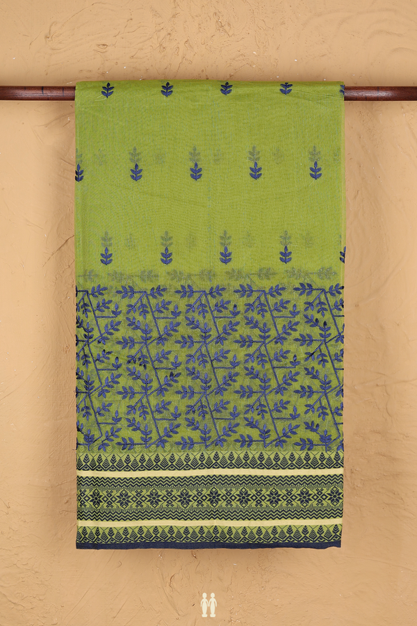 Bengal Cotton Saree In Green With Leaf Buttas