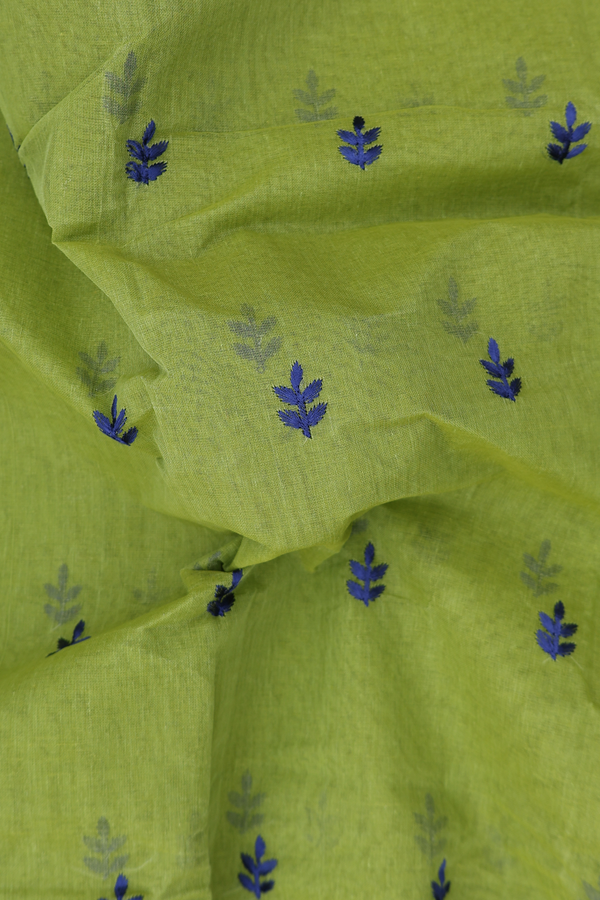 Bengal Cotton Saree In Green With Leaf Buttas