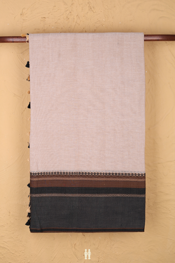 Bengal Cotton Saree In Pastel Brown With Contrast Border