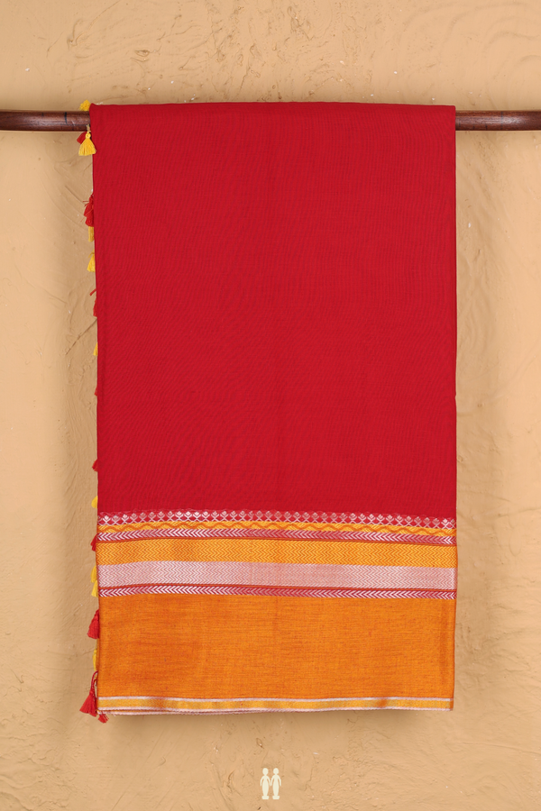 Bengal Cotton Saree In Plain Chilli Red With Contrast Border