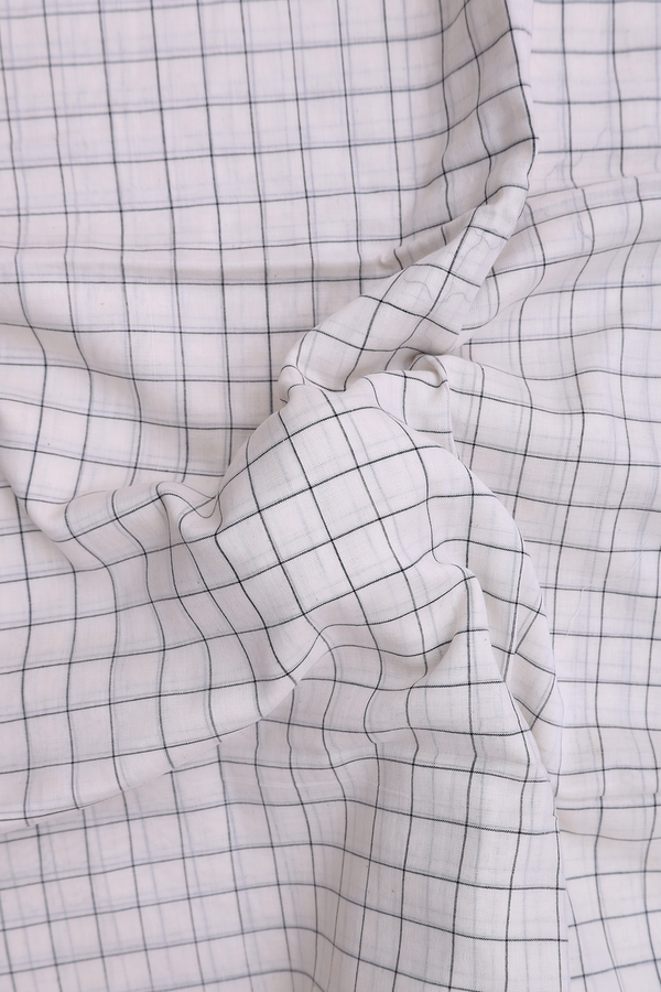 Bengal Cotton Saree In White With Checks Design