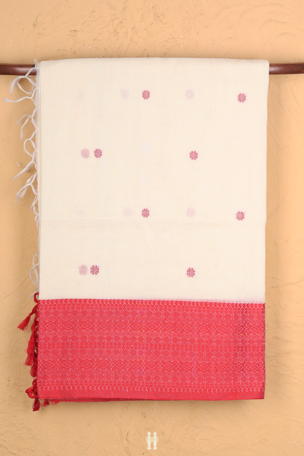 Bengal Cotton Saree In White With Floral Buttas