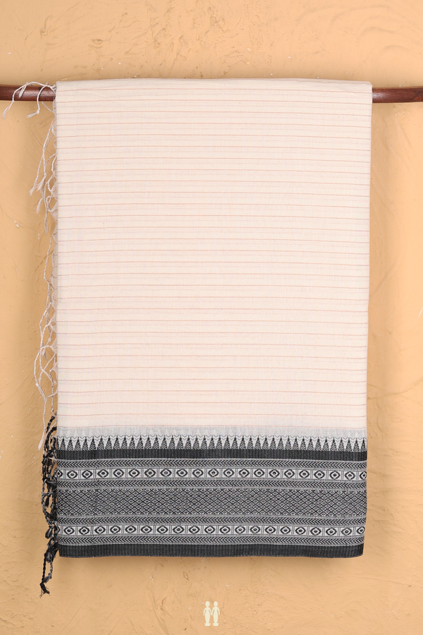Bengal Cotton Saree In White With Stripes Design
