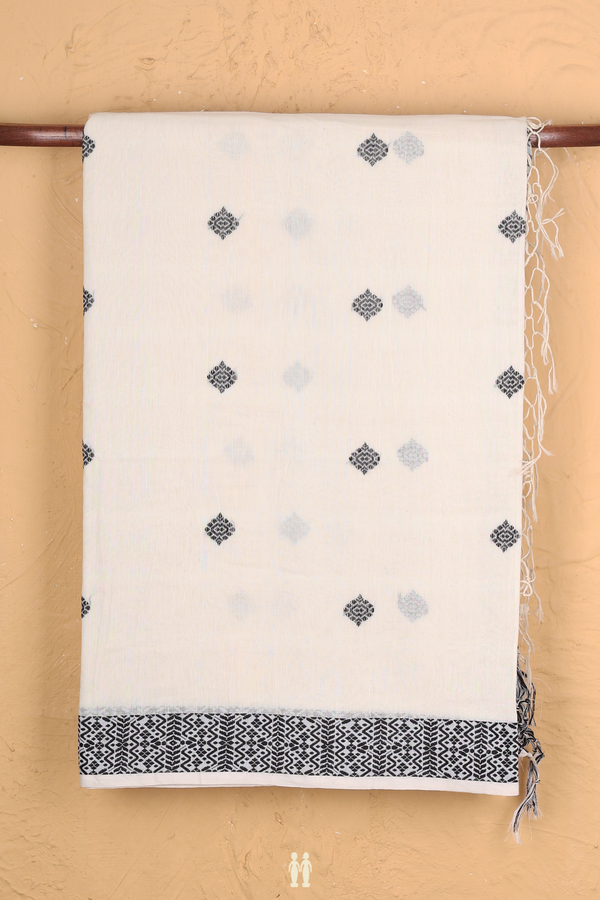 Bengal Cotton Saree In White With Threadwork Buttas