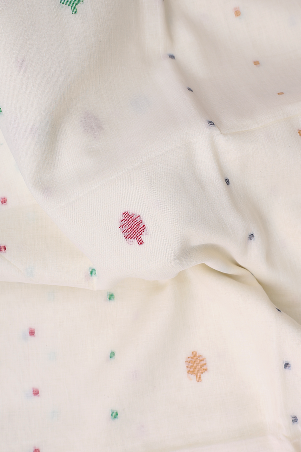 Bengal Cotton Saree In White With Allover Design