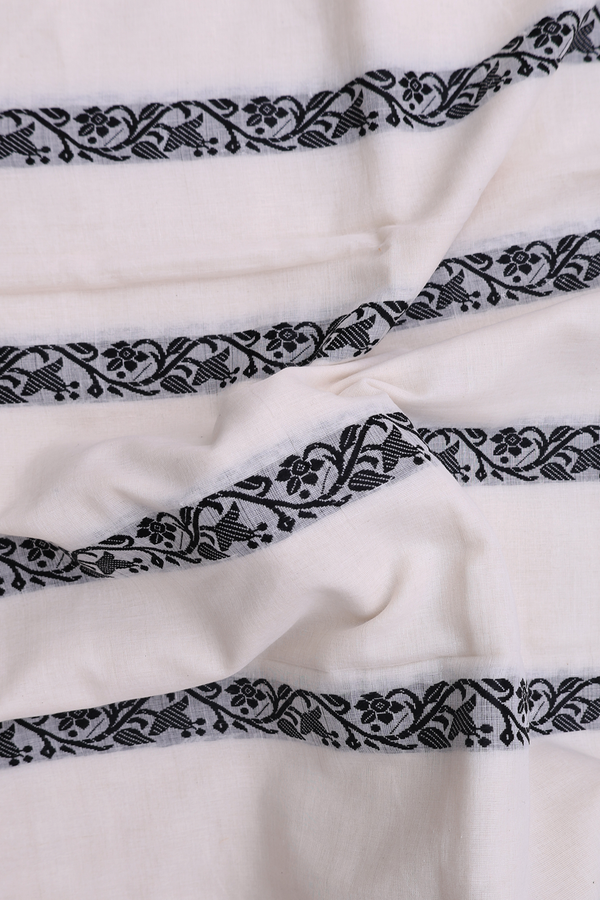Bengal Cotton Saree In White With Threadwork Design