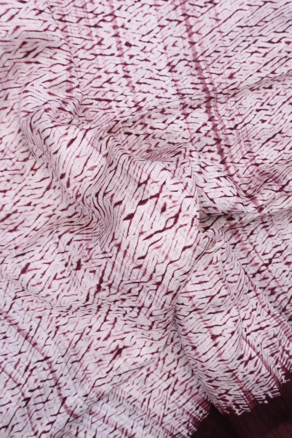 Bailu Silk Saree In White With Printed Design