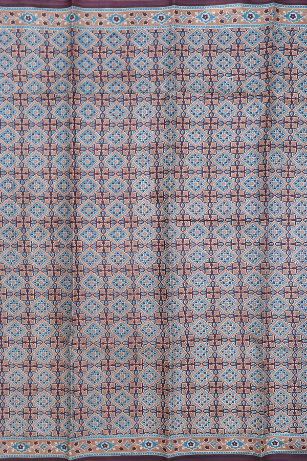 Printed Silk Saree In Coffee Brown With Diamond Design