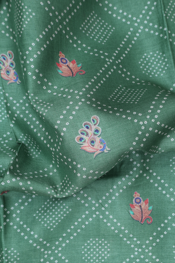 Tussar Silk Saree In Green With Diamond Design