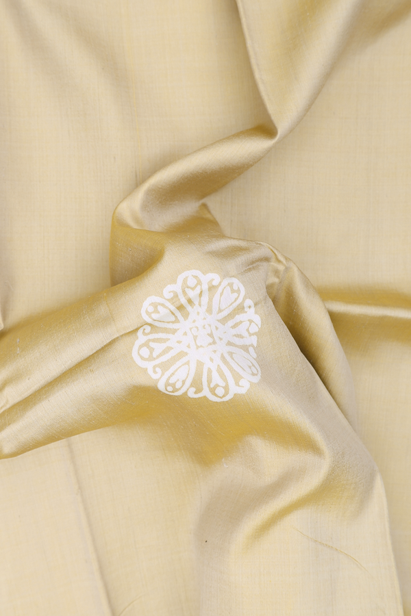 Printed Silk Saree In Pastel Brown With Floral Motifs