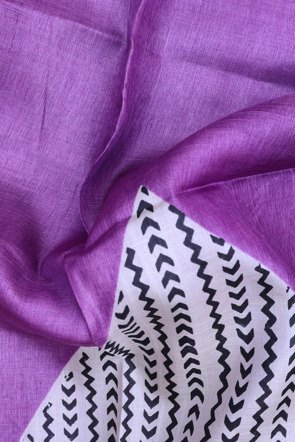 Tussar Silk Saree In Lavender With Triangle Printed Design