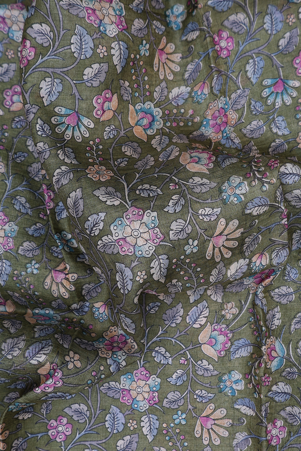 Tussar Silk Saree In Mehendi Green With Floral Design