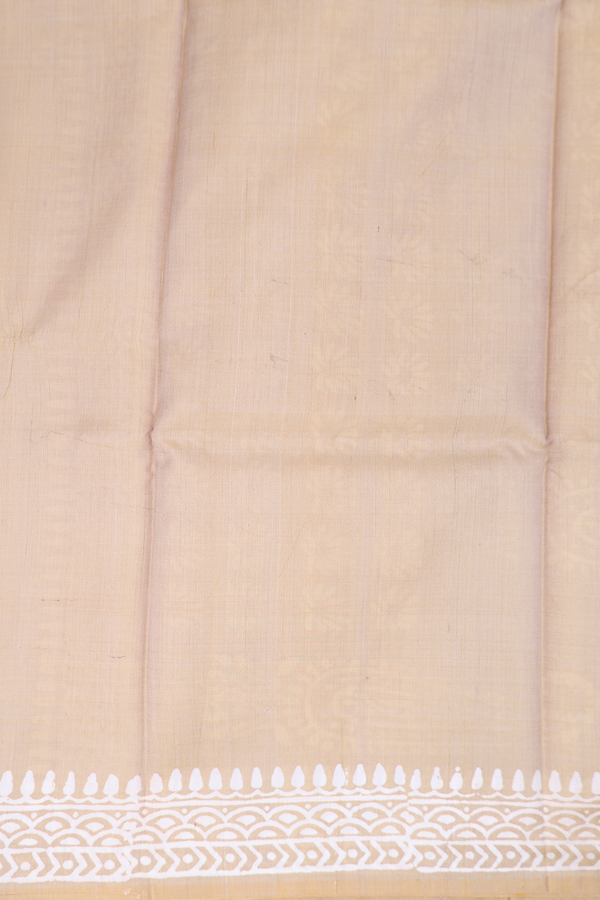 Printed Silk Saree In Pastel Brown With Floral Motifs