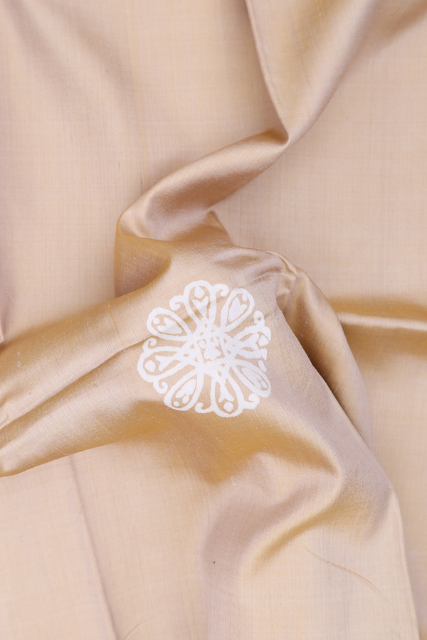 Printed Silk Saree In Pastel Brown With Floral Motifs