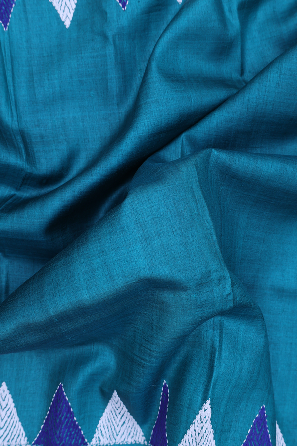 Tussar Silk Saree In Peacock Green With Threadwork Border
