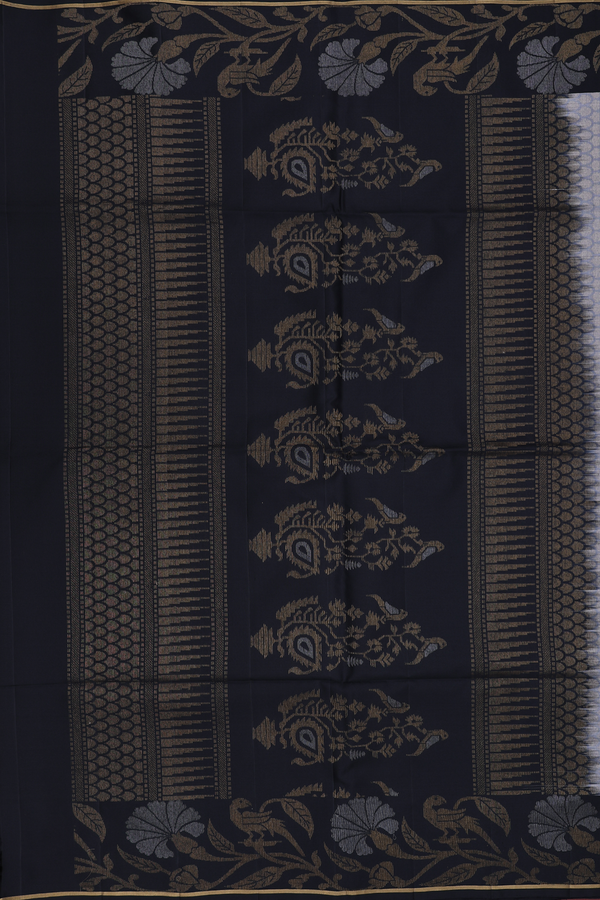 Soft Silk Saree In White With Floral Buttas