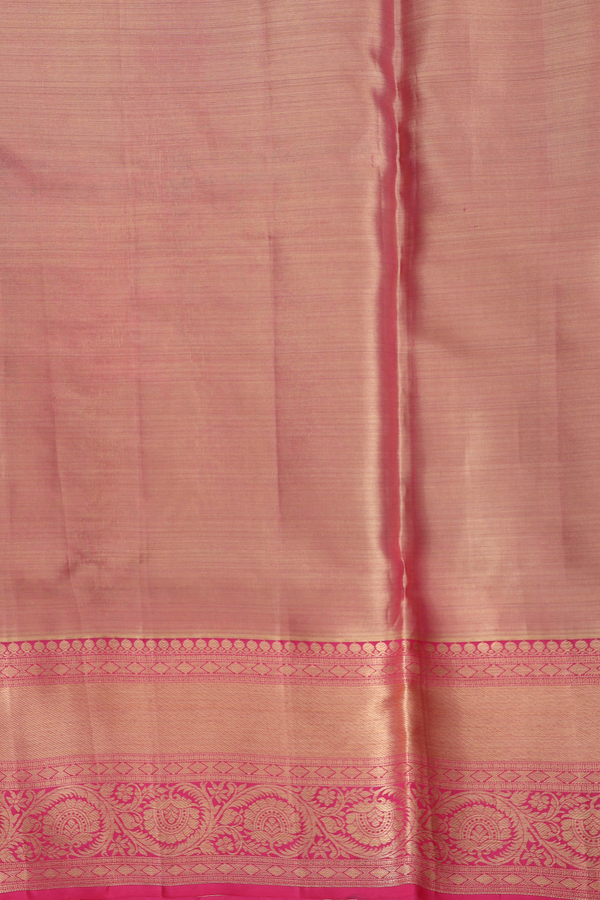 Kanchipuram Silk Saree In Green Tissue With Ogee Design