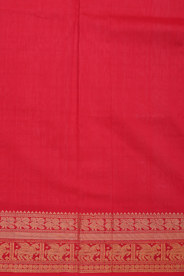 Traditional Silk Cotton Saree In White With Checks Design