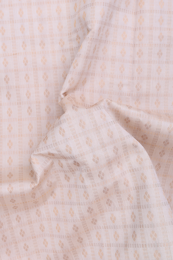 Traditional Silk Cotton Saree In White With Checks Design