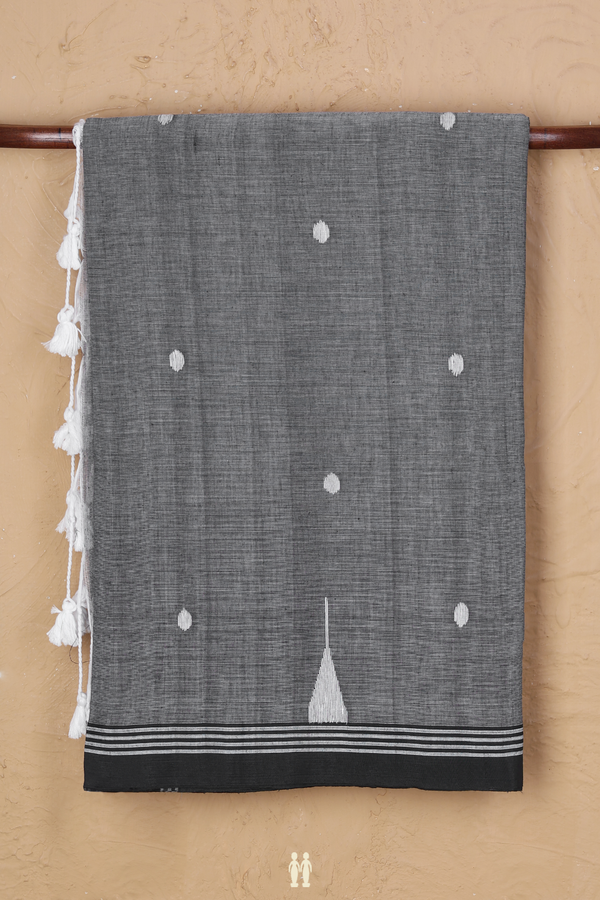 Bengal Cotton Saree In Grey With Threadwork Buttas