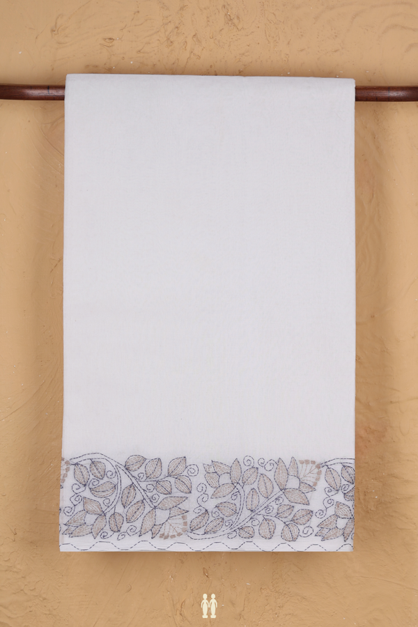 Bengal Cotton Saree In White With Embroidered Border