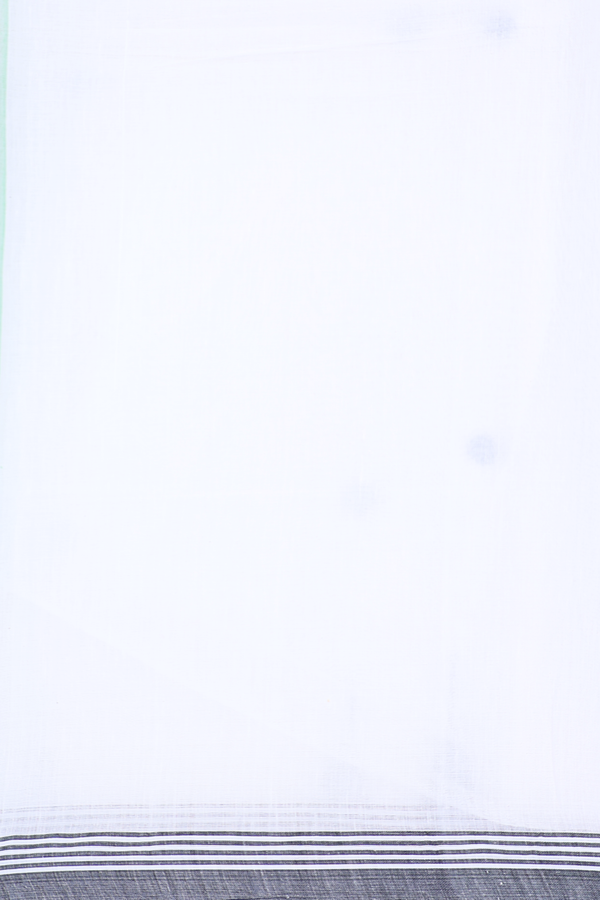 Bengal Cotton Saree In White With Threadwork Buttas