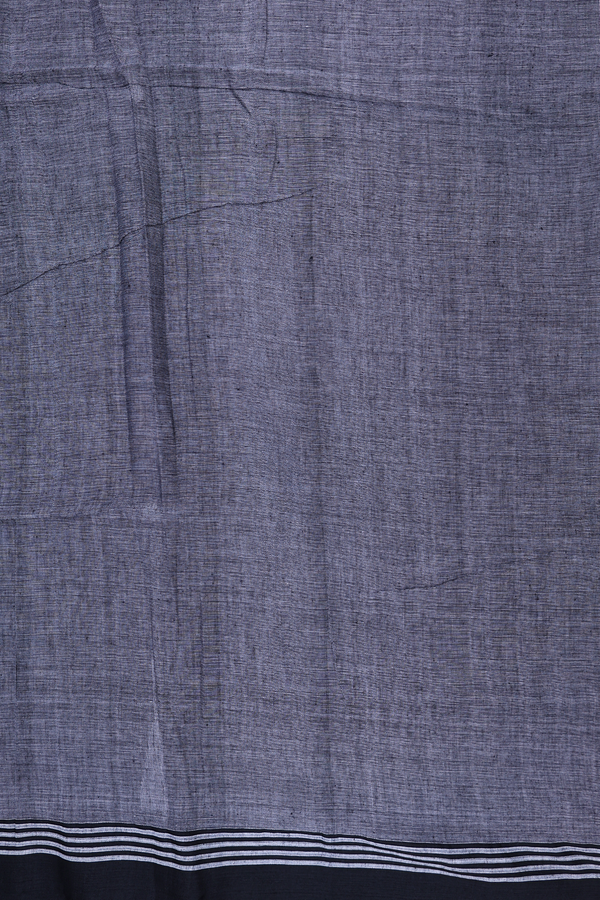 Bengal Cotton Saree In Grey With Threadwork Buttas
