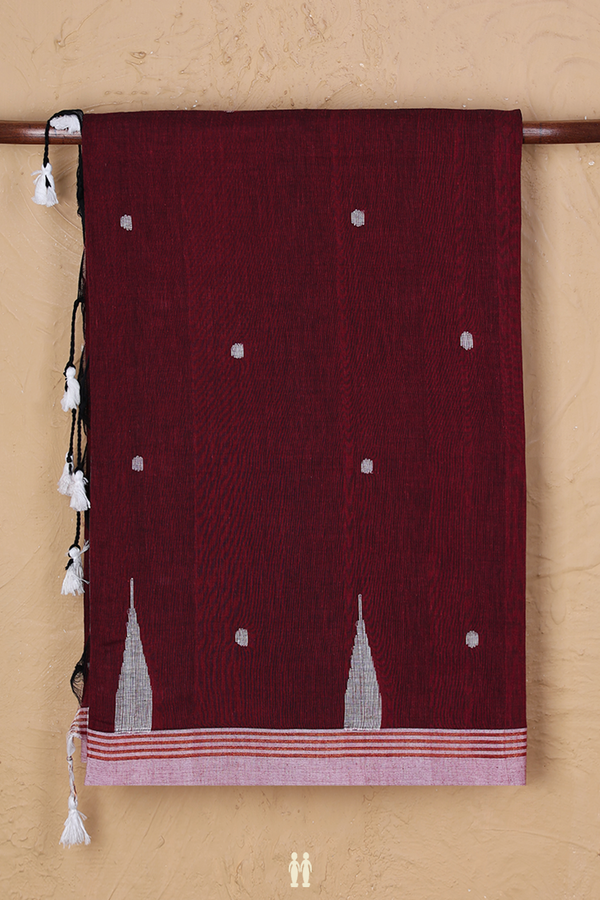 Bengal Cotton Saree In Maroon With Threadwork Buttas