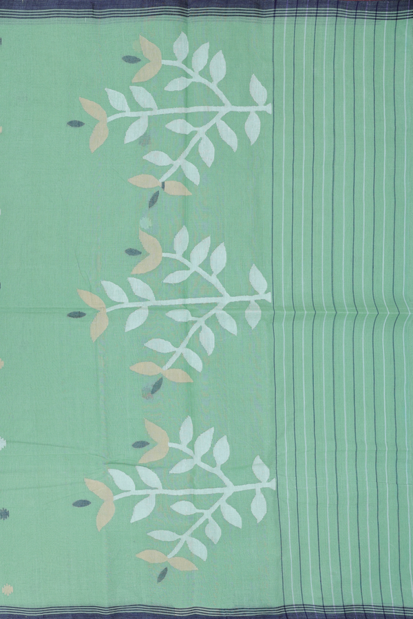 Bengal Cotton Saree In Green With Threadwork Buttas