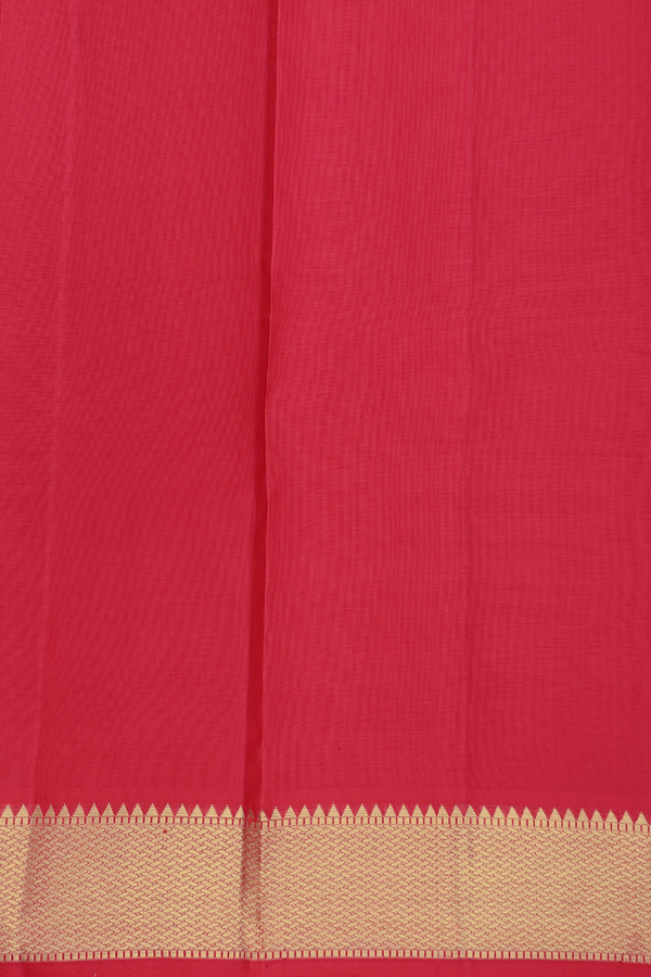 Kanchipuram Silk Saree In Scarlet Red With Paisley Buttas