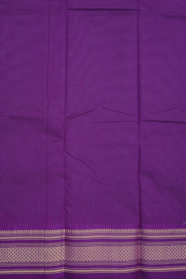 Kanchi Cotton Saree In Grey With Threadwork Buttas